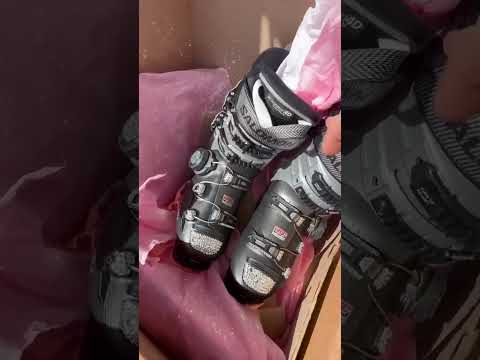 Review out of the box ski boots by Salomon