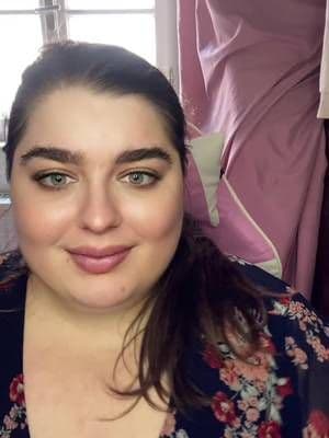 Pojď si zasoutěžit o tuto velmi účinnou vlasovou péči na vlasy od značky Garnier řady Botanic Therapy Honey&BeesWax✨🍯 Pravidla soutěže: 1️⃣.) Sleduj můj profil jak zde tak na TikToku(abbaska_ugc) 2️⃣.) Sleduj profil : @mischellos 3️⃣.) Sleduj profil @elnino.cz 4️⃣). Sdílej tento příspěvek🛜📲 5️⃣.) Dej ❤️ like tomuto příspěvku 6️⃣.) Napiš do komentářu, na čem si nejraději vychutnáváš med, kde máš med nejradši🍯 ➡️ Soutěž trvá ode dneška(17.4.) do 30.4 do půlnoci🌙 ➡️ následující den vylosuji náhodně výherce🥇 , kterou tuto boží vlasovou péči získá💖🍯 Tak si pojď zasoutěžit , držím ti palce✊🏻 #competition#competitiontime#garnier#garnierbotanictherapy#elninocz#elninoczsk#ugc#ugccreator#ugcexample#microinfluncer#mıcroınfluencer#barter#collab#collaboration#bartercollab#bartercollaboration#bartercollaborations#bartercollabs#hair#haircare#haircareproducts#haircareproduct#shampoo#hairbalsam#spoluprace#soutez#soutěž#soutezime#spoluprace🙏