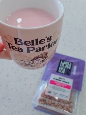 💕 Nutty almond cream, the prettiest blush color, and the coziest sip when you're craving something sweet without the co