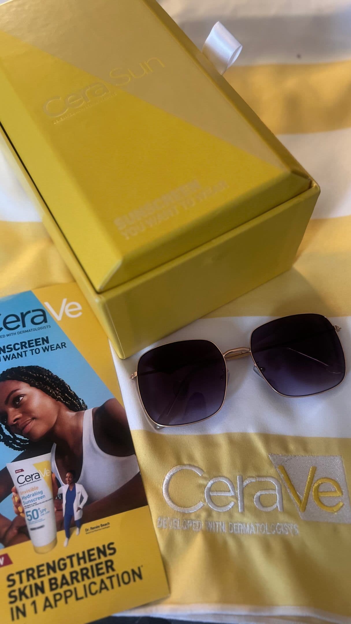 #ad A little sunshine, a little skin care 💛 CeraVe Sun gives me UV protection and helps strengthen my skin barrier in o