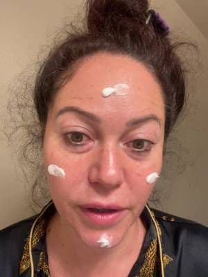 Really good for the winter for her a.m. and p.m. hydration for your face @dear, Klairs #tiktokshopblackfriday #tiktokshopcreatorpicks #drywinterskinfix #drywinterskincare #drywinterskin