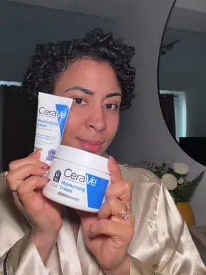 #ceravepartner Cuando mi piel entra en crisis, me enfoco en hidratar y proteger la barrera cutánea. A veces volver a lo básico es justo lo que la piel necesita. #lorealistar #giftedbyceravemlad @CeraVe