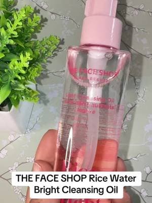 THE FACE SHOP Rice Water Bright Cleansing Oil gives you that first cleansing step for breaking down makeup, sunscreen and daily buildup before your regular cleanser. 💗 #TheFaceShop #CleansingOil #KoreanSkincare #DoubleCleanse #TikTokShop