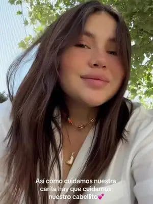 Niñas las invito a probar mis productos favoritos para el cabello, y obvio son de Pantene. Amamos que son para todo tipo de cabello y libre de sales 👏🏼@FormetipsMex @Pantene Latinoamérica El shampoo limpia el cabello, lo repara y protege del daño. Asimismo su tecnología alinea y sella cutículas, creando un escudo protector contra herramientas de calor.💆🏻♀️ El acondicionador detecta el daño del cabello, lo repara y sella cutículas💕 La crema para peinar actúa como protector de calor hasta 230 grados y para obtener mejores resultados probaremos la línea completa 🥰 #PanteneKeratinaMX #PanteneKeratina #Publicidad #PeloPantene #PanteneLovers