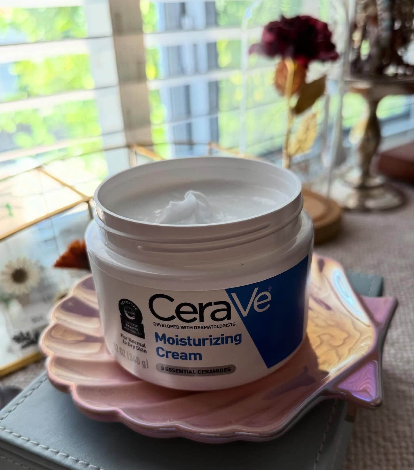 I’ve found my new moisturizer that leaves my skin feeling hydrated and soft all day. The CeraVe Moisturizing Cream is fa