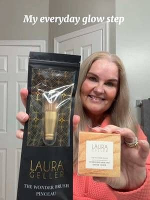 ✨Some days call for a full routine, and some days just need a little glow.✨
Wonder Balm in Honey Glaze is the step I reach for when I want my skin to look warm, fresh, and naturally radiant. Simple, comfortable, and easy to wear. #gifted by @Laura Geller Beauty
#mygellerglow #lauragellerbeauty #lauragellerambassadors #midlifelifestyle