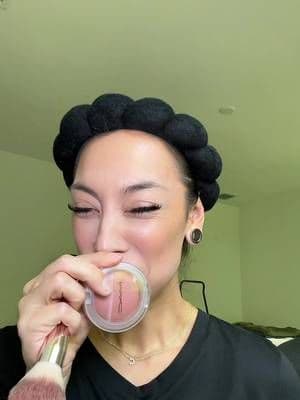Okay it’s been a couple hours and this setting spray by #macmakeup is awesome! My skin and makeup look so good! 🥰🤩 #macsettingspray #macfixplus #maclipcombo #makeuptok #tiktokshopcreatorpicks #ttsbeautybesties
