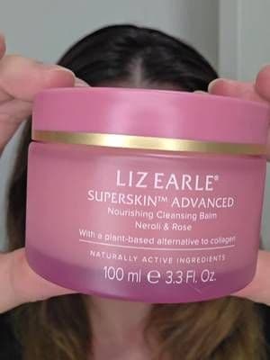 #AD The Liz Earle Superskin Advanced Rose & Neroli Cleansing Balm melts away makeup effortlessly while leaving my skin feeling soft, calm and so glowy and i am sooo obsessed with the scent too 🌹✨ You can shop this via my affiliate link for 25 % off full sized full price individual items ♥️ - https://community.lizearle.com/s/lucy.s #lizearlebeauty #cleansingcollective #skincare #cleanser @lizearlebeautyco