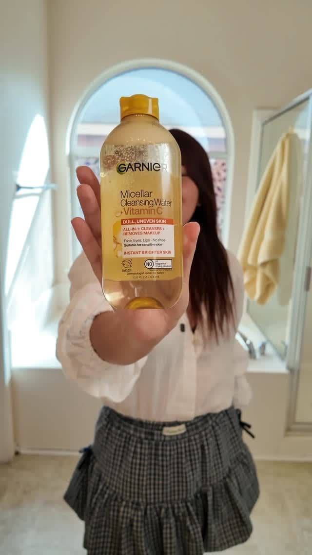 @garnierusa #giftedbygarnier #glowwithgarnier
Le enseñé a mi esposo a desmaquillarme y lo hizo perfecto al primer inte