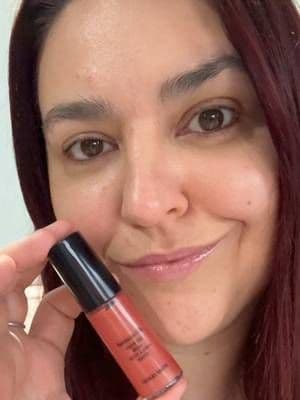Soft, radiant and effortless ✨ This Luminous Silk Cheek Tint Shine gives the prettiest healthy flush and melts into the skin for a natural, skin-like glow. @Armani beauty #ad #ARMANIBEAUTY #ARMANIBEAUTYCHEEKTINTSHINE #MAKEUP #glow_with_ania