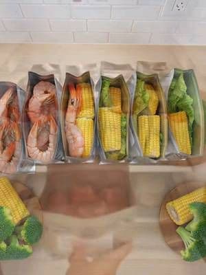 People are moving toward this because it helps avoid forgotten food. When everything is properly stored, it’s easier to keep track. #KitchenTips #FoodSaver #FridgeHack #TikTokShopFinds #smartliving