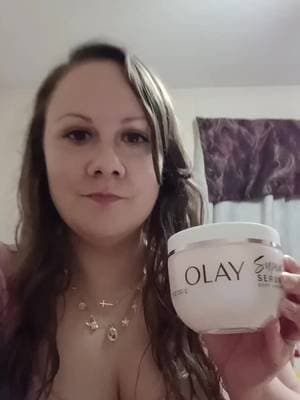 I like that it has the 5 ingredients to help slow signs of aging. Niacinamide, AHA, Collagen peptide, vitamin c, Shea butter. It moisturizes my skin very well. #complimentary #GiftedByOlay #OlaySuperSerumBody