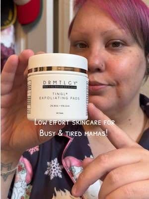 As a busy mom, I don’t have time for complicated skincare. These @DRMTLGY tingle exfoliating pads help smooth texture, refresh tired skin, and make my face look more awake… even when I’m not! #momskincare #tiktokshopfinds #drmtlgy #tiktokshopholidayhaul #