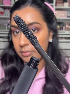 Pradascope Lash Extending Mascara 🖤 The new Prada Scope Mascara delivers a creamy, comfortable formula that’s buildable, ensuring an even application without clumping. However, I did notice some flaking as I applied more layers, though it was easily wiped away. The sleek, re-nylon-inspired black packaging is both stylish and functional. Featuring a nylon fiber brush with bristles designed to capture every lash from root to tip, this mascara offers impressive lengthening, especially for my super fine lashes that are barely visible without mascara. It separates lashes and adds volume that lasts all day. #GiftedByPradaBeauty available now at @sephora @pradabeauty #PradaBeauty #PradaScope #creatorsearchinsights
