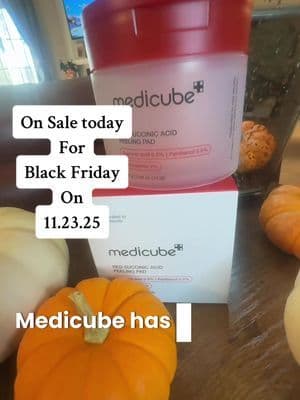 Medicube has put together an amazing trio of toner pads! @medicube global @medicube_us #skincare #koreanskincare #tiktokshopblackfriday #tiktokshopcybermonday #medicube