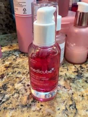 Glow in my routine usually means hydration, consistency, and sunscreen—not sparkle. #Medicube #PDRNSerum #PeptideSerum #MorningSkincare #tiktokshop