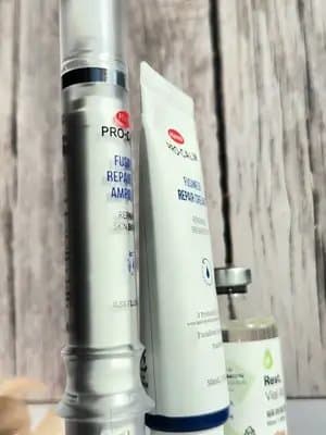 step skin barrier fix π§ Layering thinnest to thickest is the key to fixing dry, tight skin: 1οΈβ£ ecliss Rest Vial Ampoule (Prep) 2οΈβ£ Hanmi Repair Shot Ampoule (Target) 3οΈβ£ Hanmi Repair Cream S (Seal) Skin feels instant plush comfort β¨ π Use code COLLAB_UGCBYROXY at checkout or shop via https://k-leapglobal.com/COLLAB_UGCBYROXY for a discount! Link is in bio!! @K-Leap @μν΄λ¦¬μ€ @νλ―Έμ¬μ΄μΈμ€ λλ§ ν΄λ¦¬λ, νλ‘-μΊ #GiftedByKLeap #KBeauty #SkinBarrier #SkincareRoutine