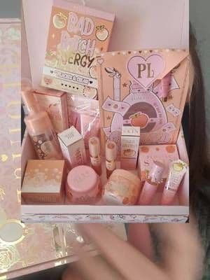STUNNING BUNDLE GRAB YOURS NOW LIMITED TIME OFFER @PLOUISE #tiktokshop #plouise #skincare #shopwithme #tiktokmademebuyit