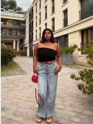 Je kiffe mon pantalon jean taille basse de chez @Halara_official @La mode Halara vous validez? En plus c’est la première fois que je teste un jean taille basse et j’adore 😻. #halara_fr #halara #halarajeans #halarafr #tiktokshop