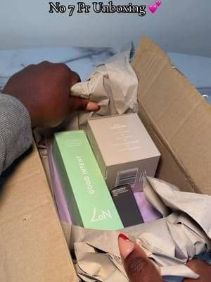 #AD #No7Beauty #No7BeautyCommunity @No7 #unboxingasmr #skintok