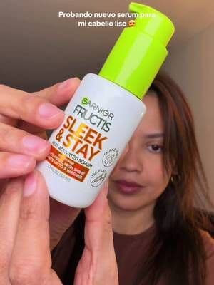 Como ya saben y les he contado últimamente deje de utilizar plancha para estilizar más mi cabello, antes no me lo cuidaba como requería porque pensaba que por tener cabello liso no era tan necesario. Ahora estoy probando el Garnier Fructis Sleek & Stay Heat-Activated Serum, hoy lo usé sobre mi cabello natural y me encanta la apariencia que le da, elimina el frizz que me queda después de secármelo (porque estoy aprendiendo a estilizarlo con secador🤣) aunque no estoy planchándolo si lo seco con calor y este serum también protege del calor. Así que esta perfecto para que lo añadas a tu rutina de cabello✨ @GarnierUSA #GiftedByGarnier #haircare #GarnierHaircare #cabelloliso #hairserum