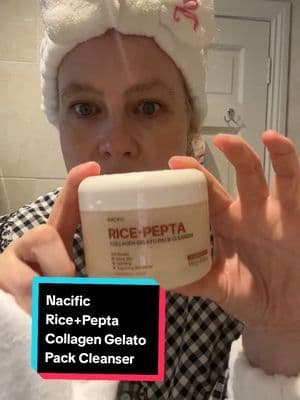 #gifted @네시픽 Nacific Official Rice Pepta Collagen Gelato Pack Cleanser. The texture is really fun and pleasing and the product did a great job to remove my SPF and makeup but unfortunately it really stung my eyes, and my skin felt a bit dried out. Won in @YesStyle Glow Up Giveaway.