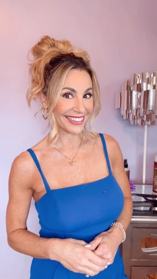 #JoicoPartner I’m sharing my latest hairstyling tutorial, “The Timeless Updo” - a soft, undone updo designed to feel you