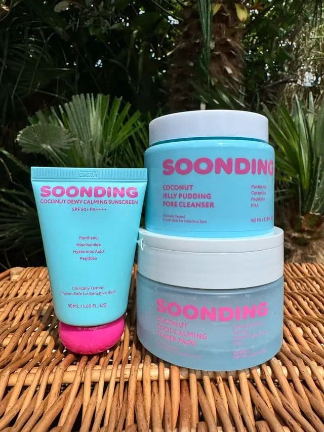 #AD ✨ I couldn’t resist this SOONDING trio. The packaging instantly caught my eye, but it’s the products (and the scent!) that made me want to keep reaching for them. 🥥 Coconut Jelly Pudding Pore Cleanser 🥥 Coconut Cool Calming Toner Pads 🥥 Coconut Dewy Calming Sunscreen SPF50+ PA++++ The formulas feel gentle, hydrating and refreshing on the skin, while the soft coconut scent makes the whole routine feel like a little tropical escape. And can we take a moment to appreciate these colours? 💙🩷 🛍️ Available on YesStyle – don’t forget to use my discount code SAFJB5OF for savings! @YesStyle @SOONDING @YesStyleInfluencers #YesStyle #SOONDING #KBeauty #glow_with_ania