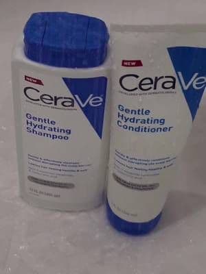 I used the CeraVe Gentle Hydrating Shampoo and Conditioner together, and I’m really happy with the results! The shampoo cleansed my hair gently but thoroughly,my scalp felt fresh and clean without any dryness or irritation. The conditioner paired perfectly, leaving my hair soft, smooth, and hydrated without feeling heavy or greasy.What I love most is how lightweight yet effective both products are. They’re made with ceramides and hyaluronic acid, so they actually help lock in moisture and keep hair feeling healthy. I also appreciate that they’re free of sulfates, parabens, and fragrance, which makes them great for sensitive scalps.After using them together, my hair felt soft, manageable, and nourished. Definitely a duo I’ll keep in my routine thank you @influenster and @CeraVe Offical Account @CeraVe #complimentary #CeraVeHairCare #giftedbycerave #ad