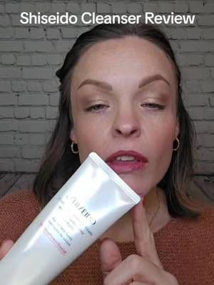 Gifted by Shiseido - This is hydrating and a stapel for my dry skin during winter. I'm prone to break outside when I switch products, but no break outs with this. Replace this text by your own @shisiedo #giftedbyshiseido #shiseidoholiday #CapCut