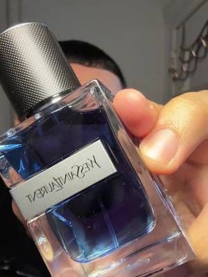 @SAINT LAURENT iced EDT is a fresh barbershop type of scent. Easy to wear for your everyday activity or on a night out.