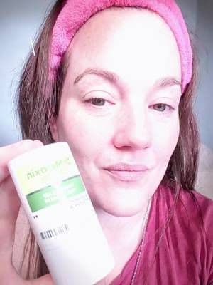 Title: The Ultimate Pre-Makeup Pore Blur Stick! ✨ If you haven’t tried the Dr. Melaxin Cica Pore Balm yet, this is your sign! It gives the ultimate cooling refresh, blurs visible pores, and creates the smoothest base before makeup so your pores stay clear. Plus, it’s on a huge Deal Drop right now! Tap the orange cart to grab yours before it’s gone 🛍️👇 @Dr.melaxin Uk #TikTokShop #Wheretheglowbegins #PoreBalm #SkincareRoutine #dealdrop