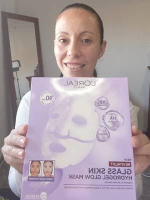 ✨ Piel luminosa en minutos ✨ Probando la mascarilla de hidrogel efecto glow de L’Oréal Paris… deja la piel súper jugosa, hidratada y con ese brillo natural que tanto nos gusta 💧@L’Oréal Paris #GlowNatural #Skincare #PielRadiante #TikTokShop #LOréalParis