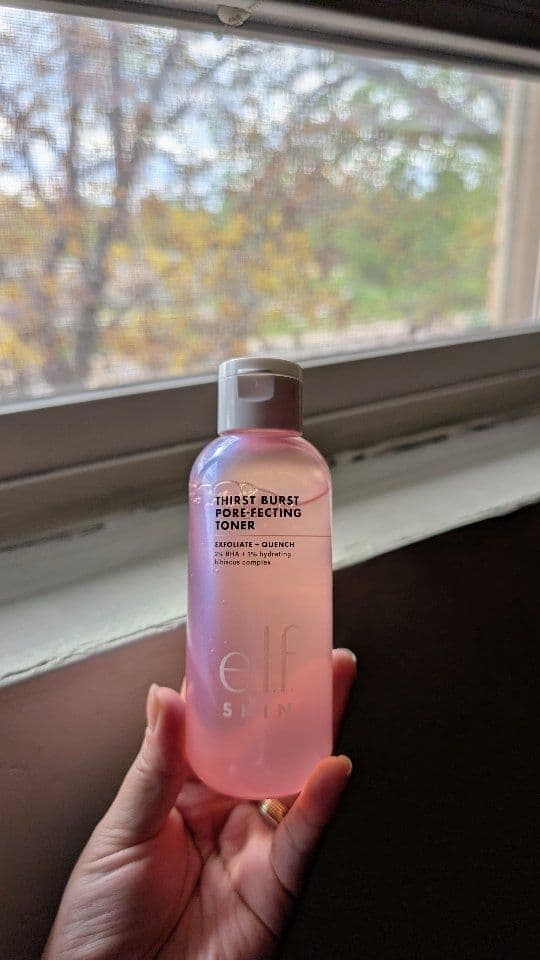 my skin was thirstyβ¦ so I added this π§β¨
Iβve been loving how lightweight and refreshing this toner feels β my skin feel