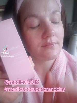The peel-off mask you NEED to try.
Nothing beats the feeling of fresh, glowing skin! This peel-off mask from Medicube has been my go-to for a quick skin reset. It leaves my face feeling incredibly smooth and hydrated. You can grab yours at the link in the orange basket
#medicube #skincaretips #facemask #medicubesuperbrandday #tiktokshop #skincare #SkincareRoutine #beautyhacks #collagenmask #tiktokmademebuyIt #summersale