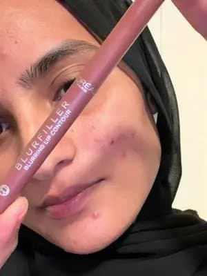 Soft matte blur filler lip contour from @L’Oréal Paris #lorealistarCA #worthit #lipliner #blurfillerblur #giftedbylorealparis