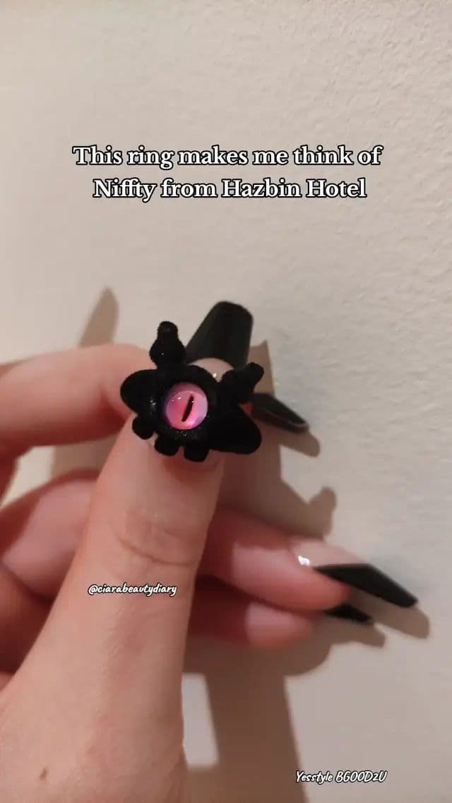 this one eyed ring really reminds me of Niffty from Hazbin Hotel 👁️👹🏩🔥 It has a cool fuzzy flocked texture as well 😀 you can save some extra % on @YesStyle with code BGOOD2U #hazbinhotel #niffty #demonring #nifftyhazbinhotel