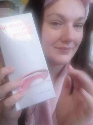 Glow Up Secrets: My New Skincare Essential Discover the secret to better skin absorption and a brighter complexion with the @Meditherapy Global Official Tranexamic Acid Skin Booster! This serum and LED device combo is a total game changer for your morning and evening routine, and it is currently at an amazing price with free shipping! Click the link to grab yours before they are gone! #tranexamicacid #meditherapy #tiktokmademebuyIt #SkincareRoutine #tiktokshop