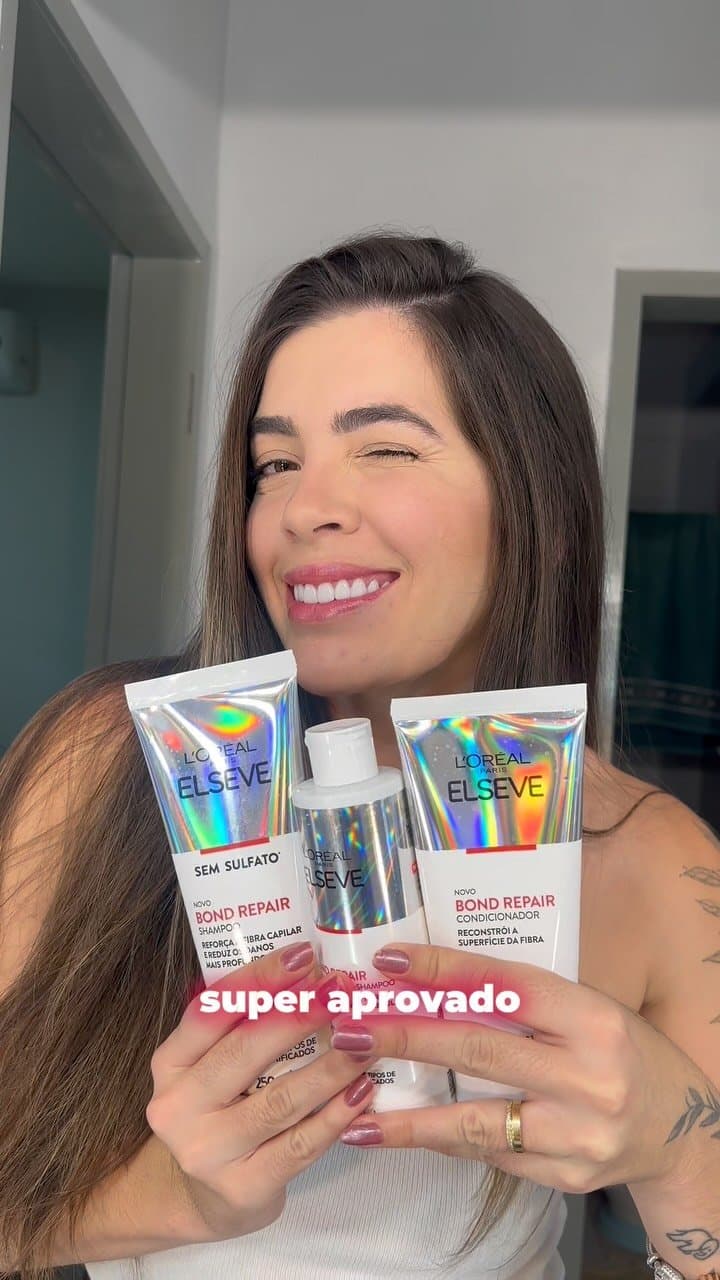 Testei o pré-shampoo Bond Repair Que @lorealparis mandou e já posso dizer: salvou meu cabelo em 5 minutinhos!
Ele age a