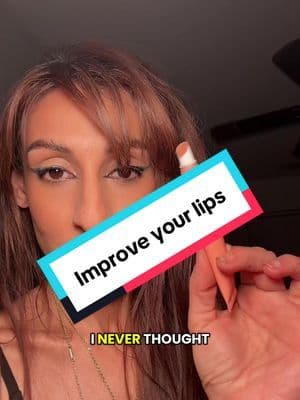 Lip treatment that actually works 🥰💄 #TikTokShopCreatorPics #tiktokshopstockup#LipSerumC #clarins #clarinslipoil @Clarins USA @Clarins Official