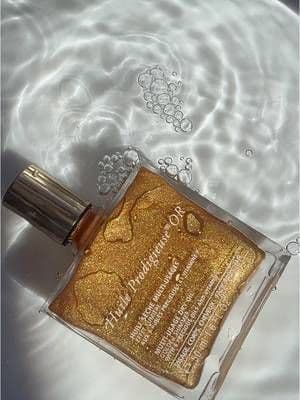 My go to favorite dry oil i use everyday. didn’t count how many i finished 🤍 Would love to collaborate 🌸 @Nuxe @Nuxe USA #nuxe #huileprodigieuse #selfcare #ugccreator #ugc #beauty #fyp #pr #aesthetic #chicago #collab #grwm #skin