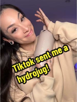 Loving my hydrojug and super excited with all of their colors 😆 so up my alley. Highlights I love… 1. Clear top (I wish more did this) 2. The rubber bottom (no clinging and clanging) 3. ACTUALLY leak proof! 4. Their color pallet! 5. The foldable straw (chefs kiss for me) #hydrojug #hydrojuglife #tumblersoftiktok #f#fashionlookbook#s#spotlightfinds#t#toptierjanuary #n#newyearnewaura#t#tiktokshopcreatorpicksm#mademyyear#t#ttslevelup#t#ttsdelightnowG#GiftGuideT#TikTokShopLoveAtFirstFind#s#seasonalgemsl#lovelanguage#t#tiktokshopjumpstartsale#tiktokshopthebiggame