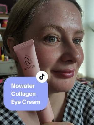 #gifted As I'm getting older my skin is losing collagen, and I struggle with the skin around my eyes becoming dried out and wrinkly so I've started using this to improve the texture and appearance and to help my eye makeup sit better! Thank you to @nowaterskin for sending this to me to try out! It's a perfect addition to my routine and I don't need to use a lot to get the benefits @YesStyle @YesStyleInfluencers @nowater_official #nowaterskincare #collageneyecream #over30skincare #over40skincare