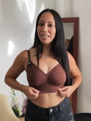 Di adiós a los aros con el Bare Essentials de @SHAPELLX .Tela suave, forro cómodo y ajuste perfecto. ¡Se agotan rápido! Consigue el tuyo en el carrito naranja. 👇 #TikTokShop #Oferta #Comodidad #sujetadores #MustHave