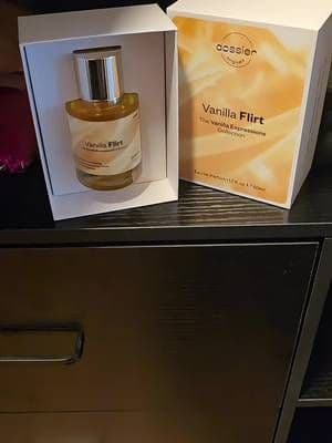 Gifted by @DossierPerfumes, and I totally get the hype. 🤍✨ This warm vanilla scent is sweet, cozy, and so easy to wear that I've been reaching for it nonstop. If you're looking for an everyday fragrance that smells amazing without breaking the bank, this one's worth checking out! #gifted #DossierPerfumes #VanillaPerfume #FragranceFind #PerfumeLover @Dossier Perfume