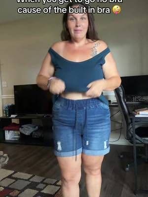 Having to wear more layers in the heat is uncomfortable #plussizeclothes #tiktopshopfinds #plussizeclothing #tiktokshopbacktoschool #tanktop @BloomChic