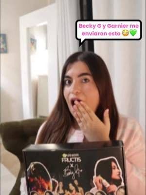 Becky G y Garnier me enviaron este PR y… estoy en shock 😳💚 ¿Hacemos review esta semana? #beckyg #giftedbygarnier #prunboxing #beautycreator #latinacreator @GarnierUSA @Becky G
