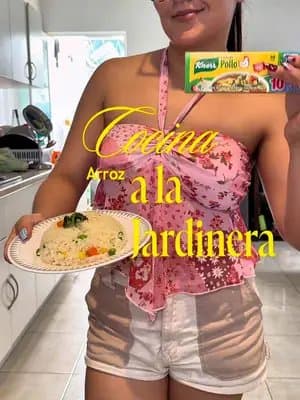 Un arroz a la jardinera puede ser algo sencillo… hasta que le pones el ingrediente correcto 🐤💛 Porque cuando cocinas c