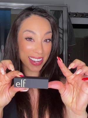 Woah this @e.l.f. Cosmetics O Face Shimmer Balm is so pretty!! #ttsbeautybesties #elfcosmetics #tiktokshopcreatorpicks #Tiktokshopholidayhaul #elfsuperbrandday