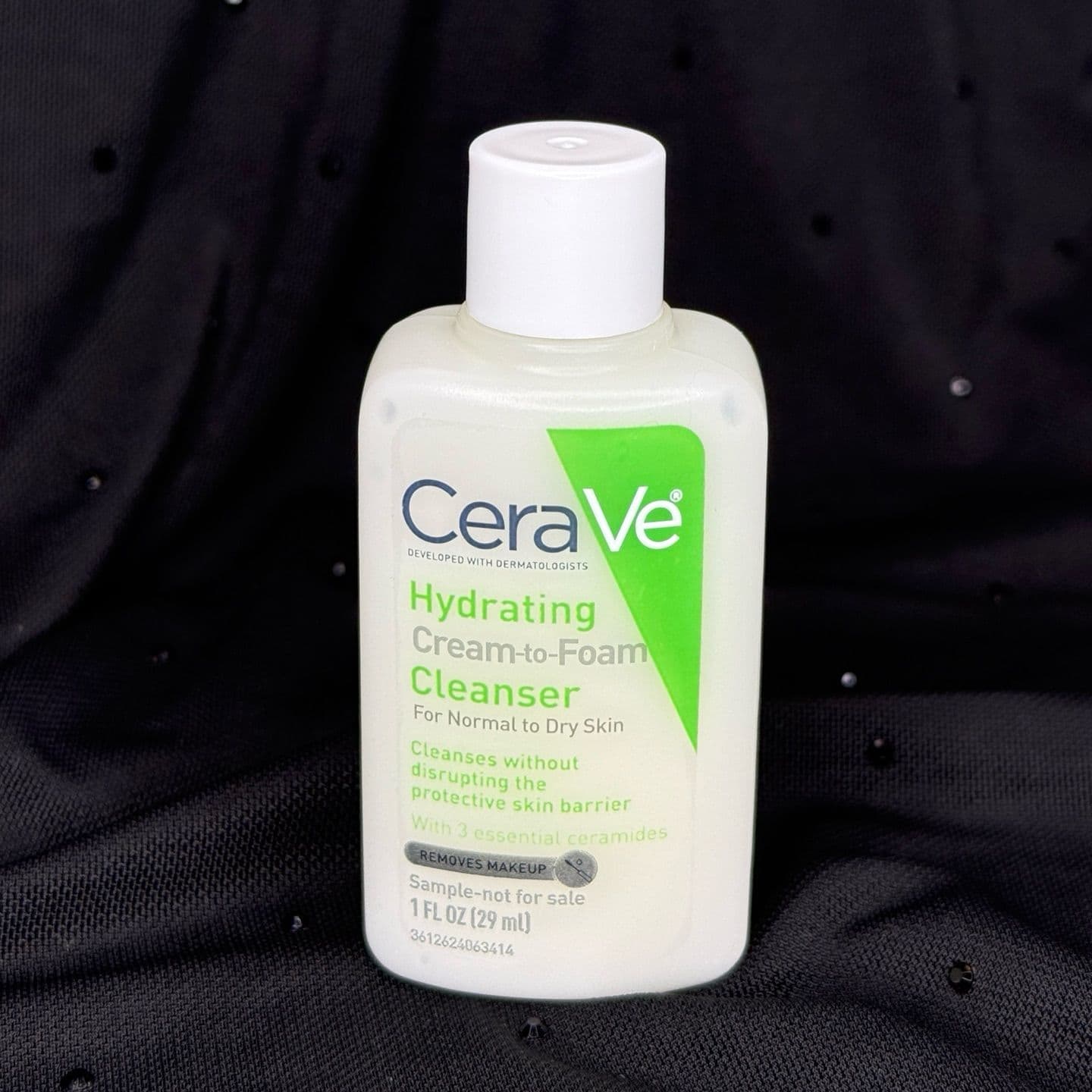 #AD CeraVe Hydrating Cream-to-Foam Cleanser
I’m a huge fan of CeraVe. It’s always been some of the most lightweight an